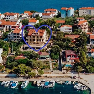Seaside 3*, Seget Vranjica Chorwacja